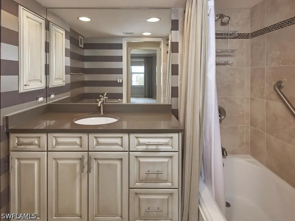 3003 Gulf Shore Boulevard N Naples FL 34103
