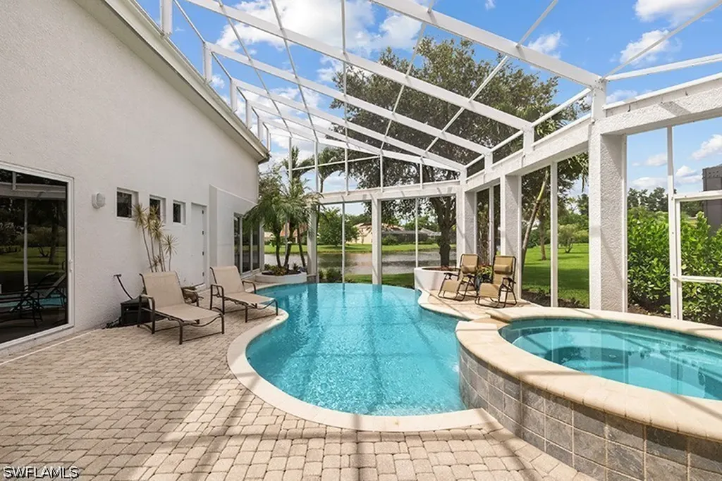 433 Crestwood Lane Naples FL 34113