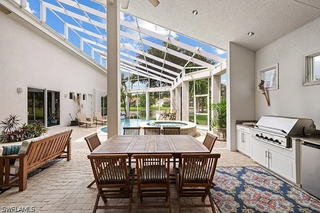 433 Crestwood Lane Naples FL 34113
