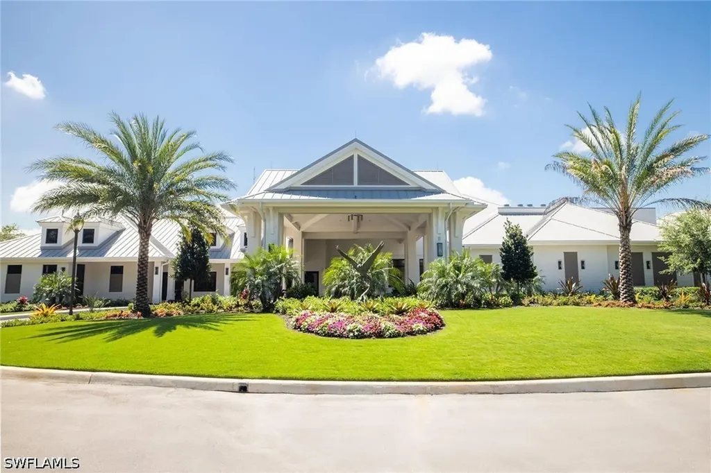 433 Crestwood Lane Naples FL 34113
