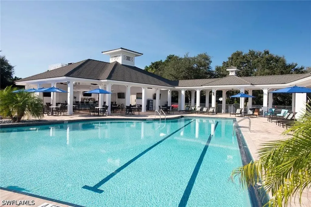 433 Crestwood Lane Naples FL 34113