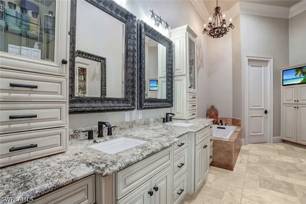 7562 Cordoba Circle Naples FL 34109