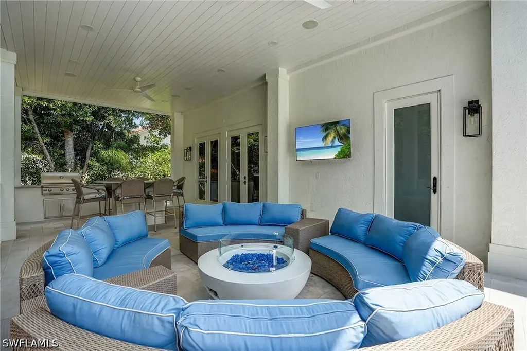 7562 Cordoba Circle Naples FL 34109