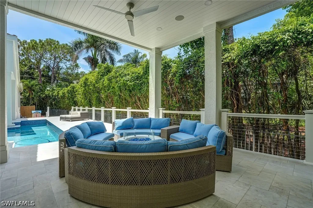 7562 Cordoba Circle Naples FL 34109