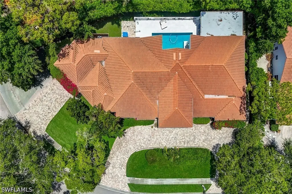 7562 Cordoba Circle Naples FL 34109