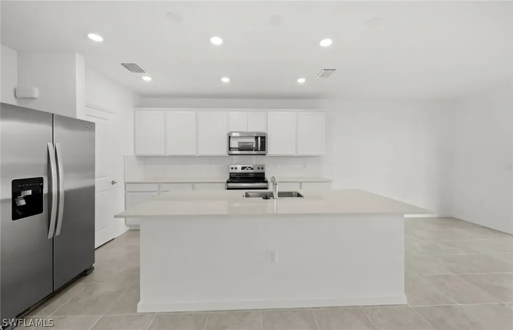 1572 Lake Jessup Circle Cape Coral FL 33909