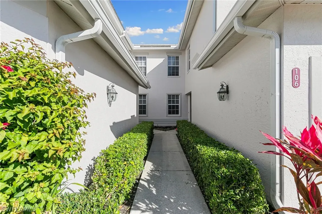8340 Whisper Trace Way Naples FL 34114