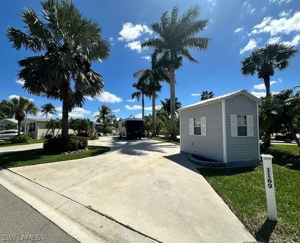 1169 Diamond Lake Circle Naples FL 34114