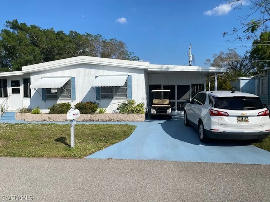 2738 Indianwood Drive North Fort Myers FL 33917