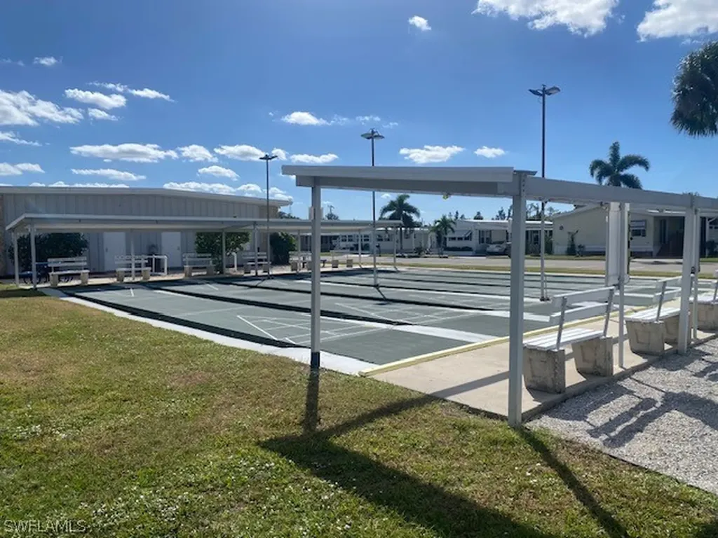 2738 Indianwood Drive North Fort Myers FL 33917