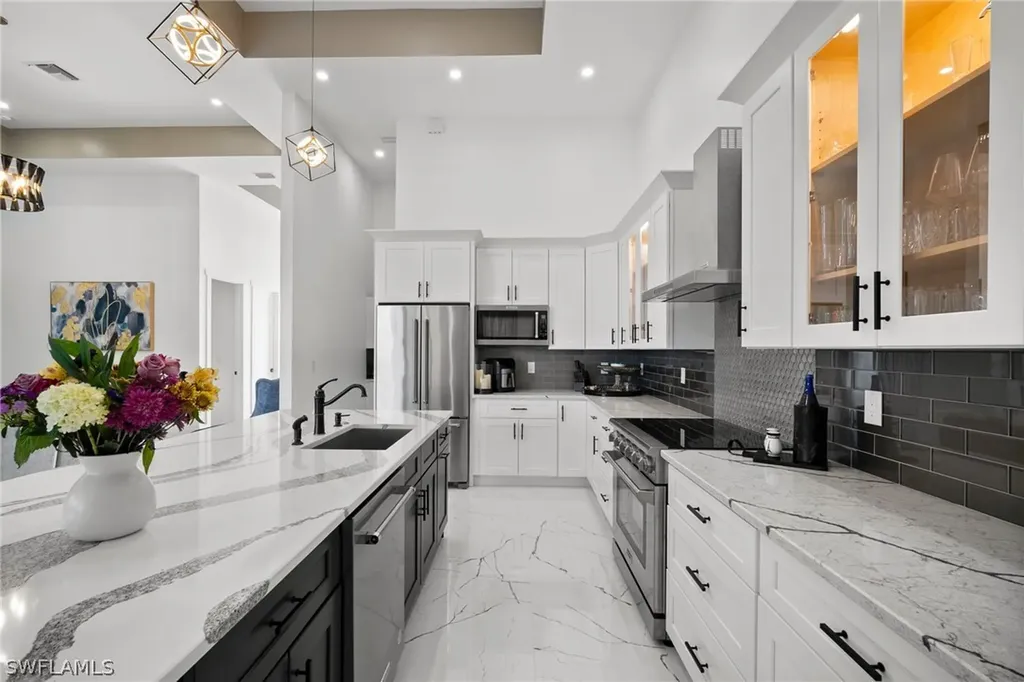930 Sycamore Court Marco Island FL 34145