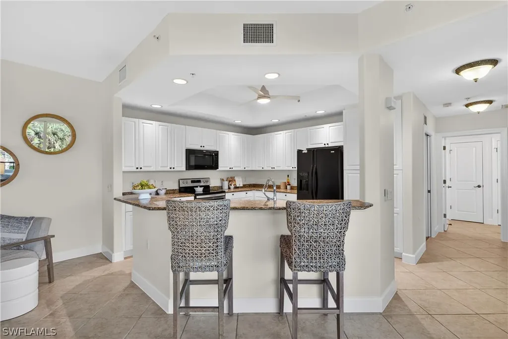 552 11th Avenue S Naples FL 34102