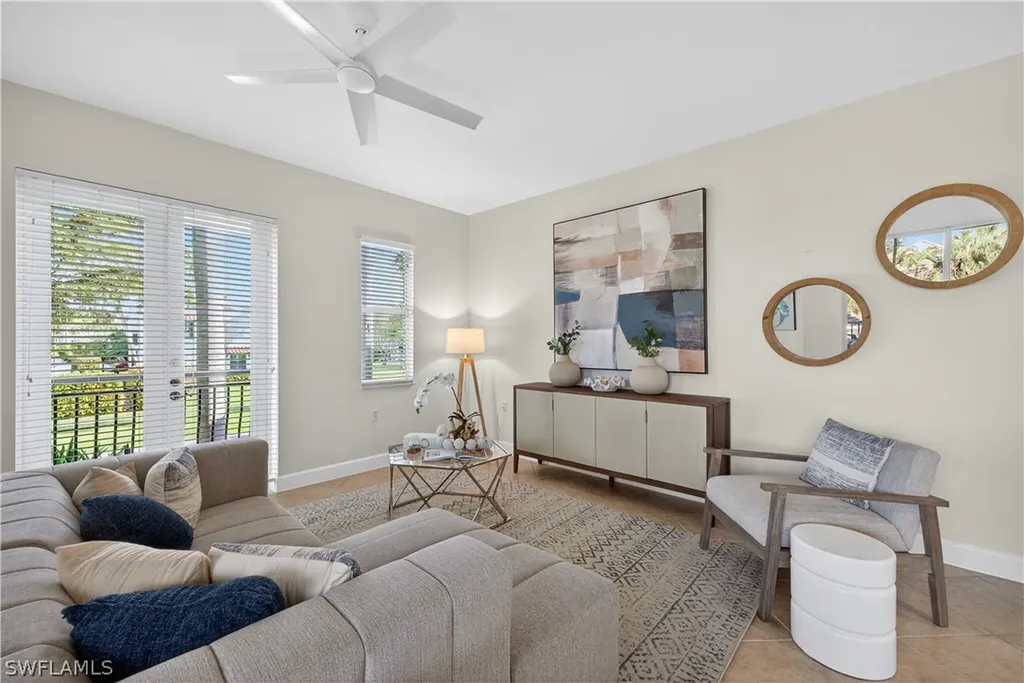 552 11th Avenue S Naples FL 34102