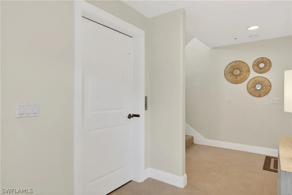 552 11th Avenue S Naples FL 34102