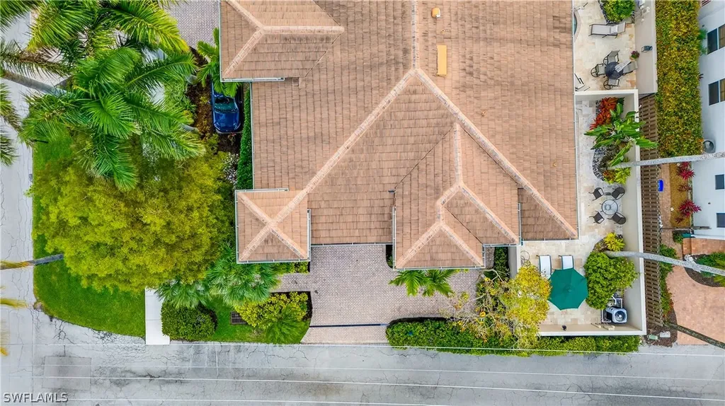 552 11th Avenue S Naples FL 34102
