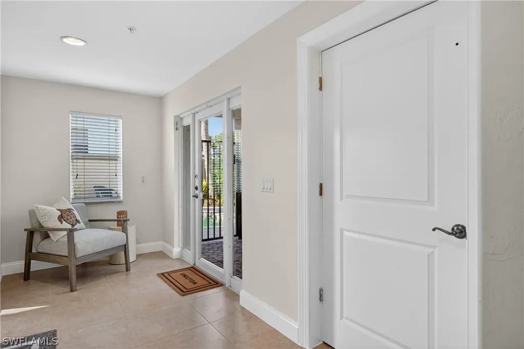 552 11th Avenue S Naples FL 34102