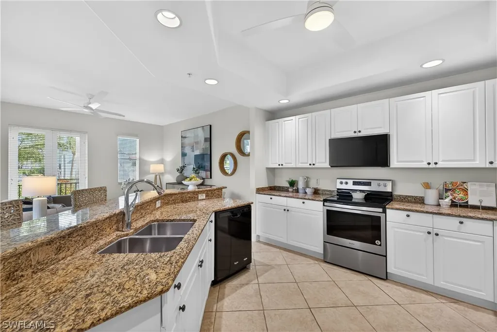552 11th Avenue S Naples FL 34102