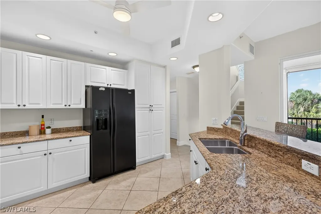 552 11th Avenue S Naples FL 34102