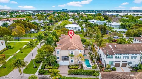 552 11TH Avenue S Naples FL 34102