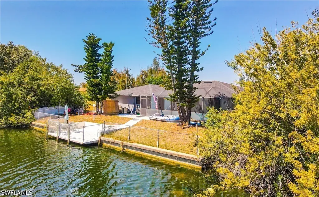 2908 NW 9th Terrace Cape Coral FL 33993