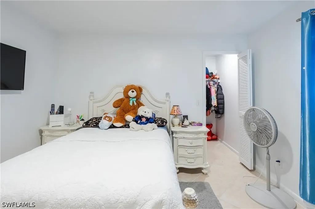 2908 NW 9th Terrace Cape Coral FL 33993