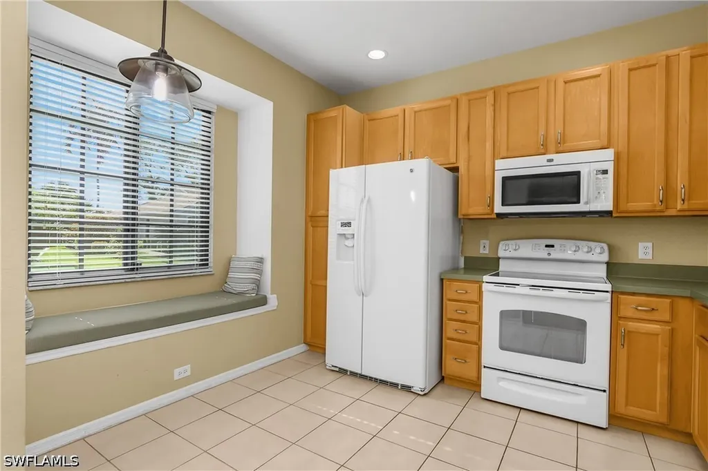 7820 Sandpine Court Naples FL 34104