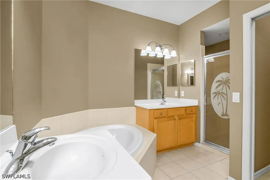 7820 Sandpine Court Naples FL 34104