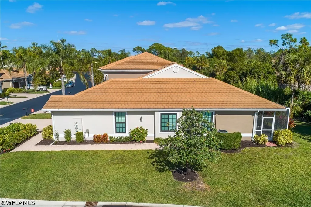 7820 Sandpine Court Naples FL 34104