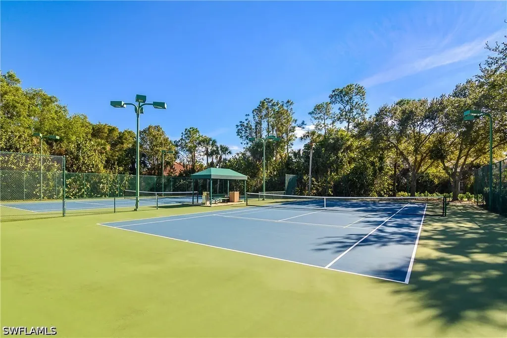 7820 Sandpine Court Naples FL 34104