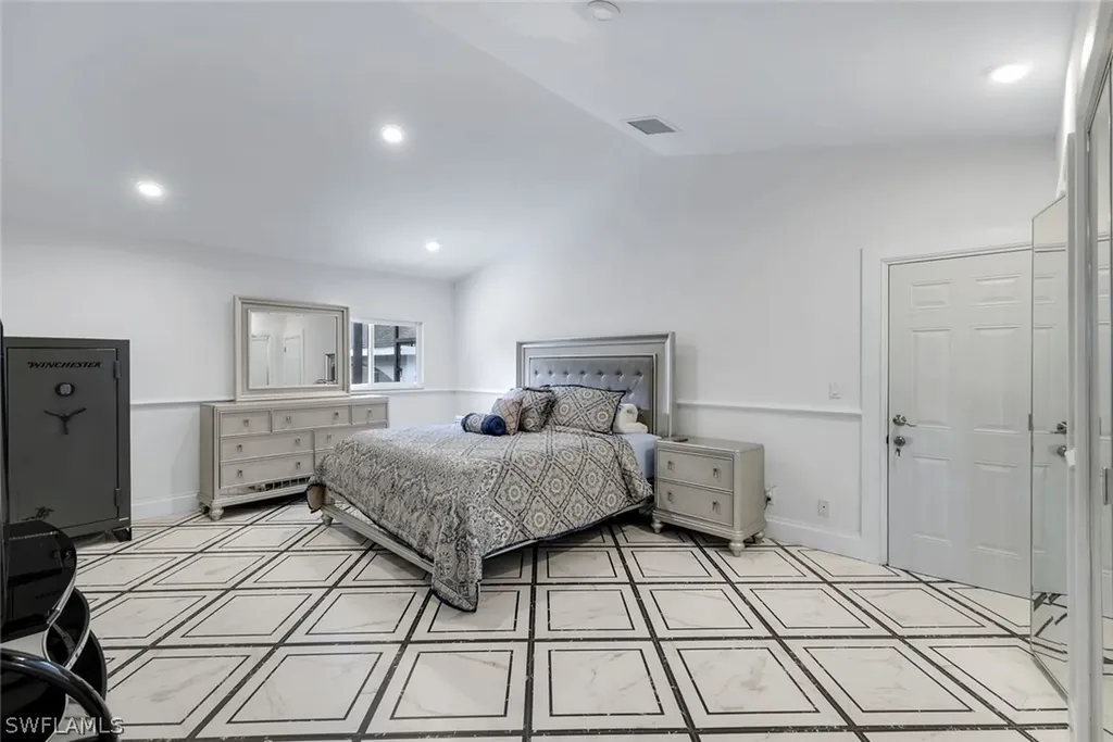 5140 17th Court SW Naples FL 34116