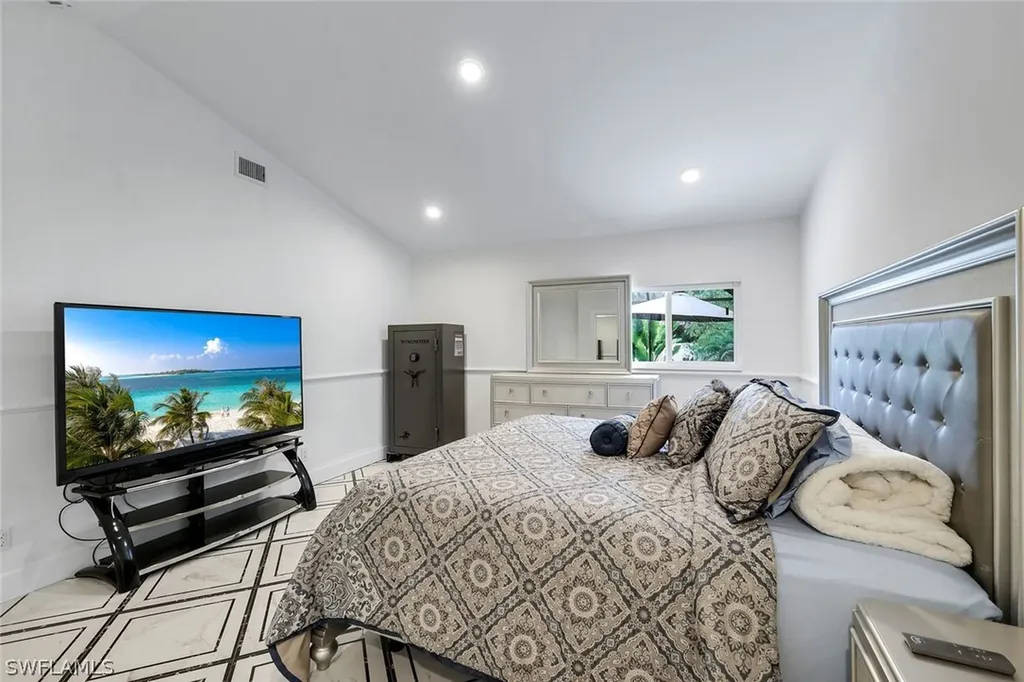 5140 17th Court SW Naples FL 34116