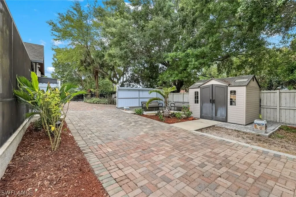 5140 17th Court SW Naples FL 34116
