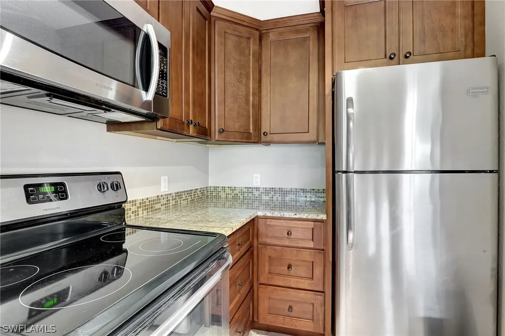 750 Mooring Lane Naples FL 34102