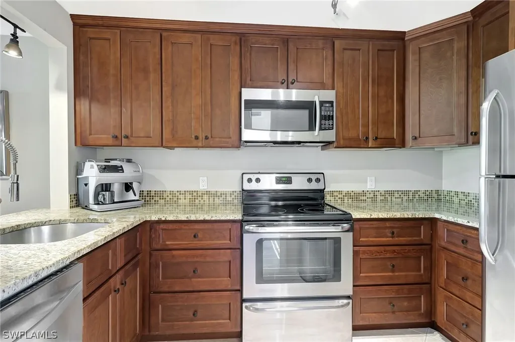 750 Mooring Lane Naples FL 34102