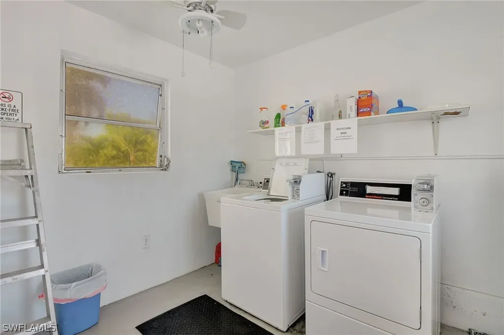 750 Mooring Lane Naples FL 34102