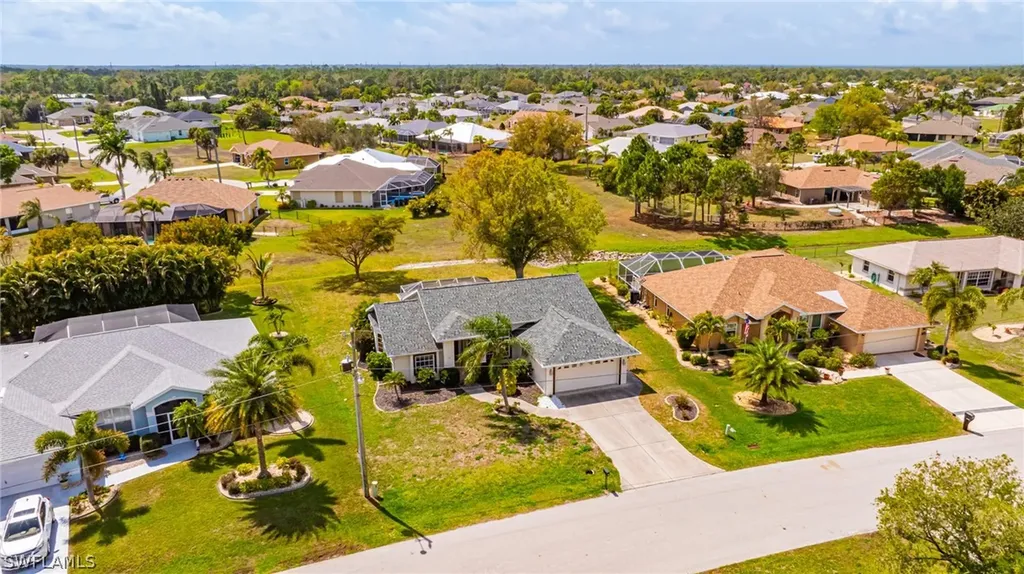 137 Acalypha Punta Gorda FL 33955