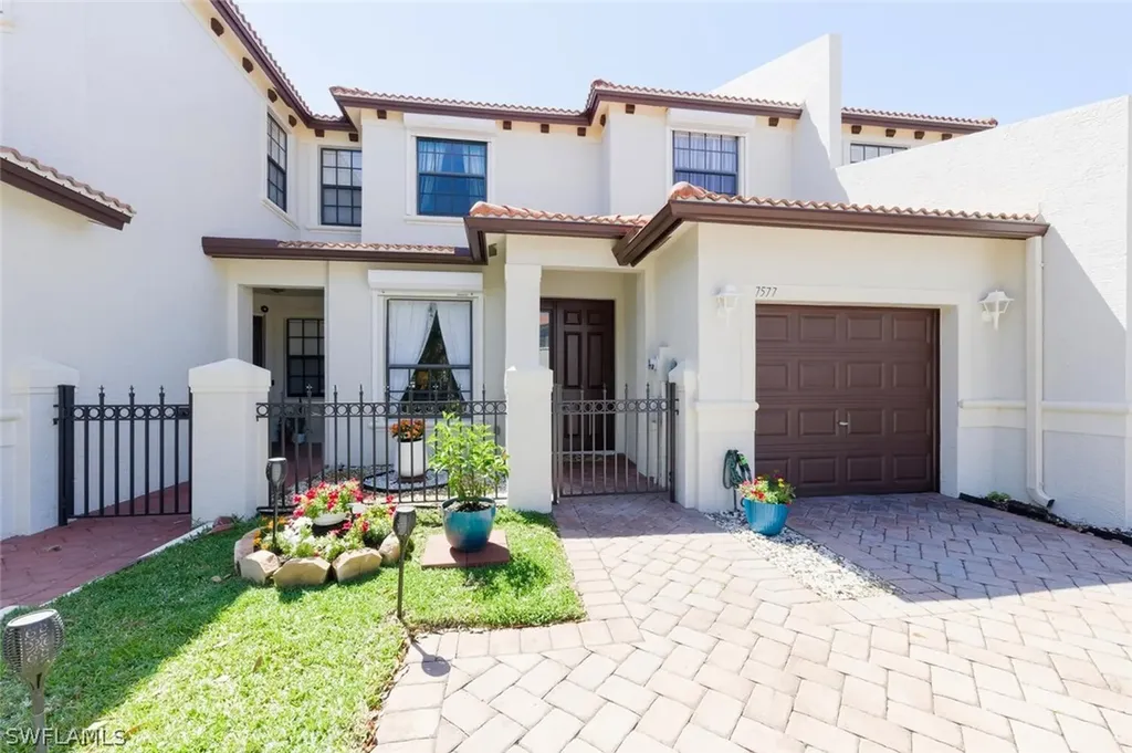 7577 Bristol Circle Naples FL 34120