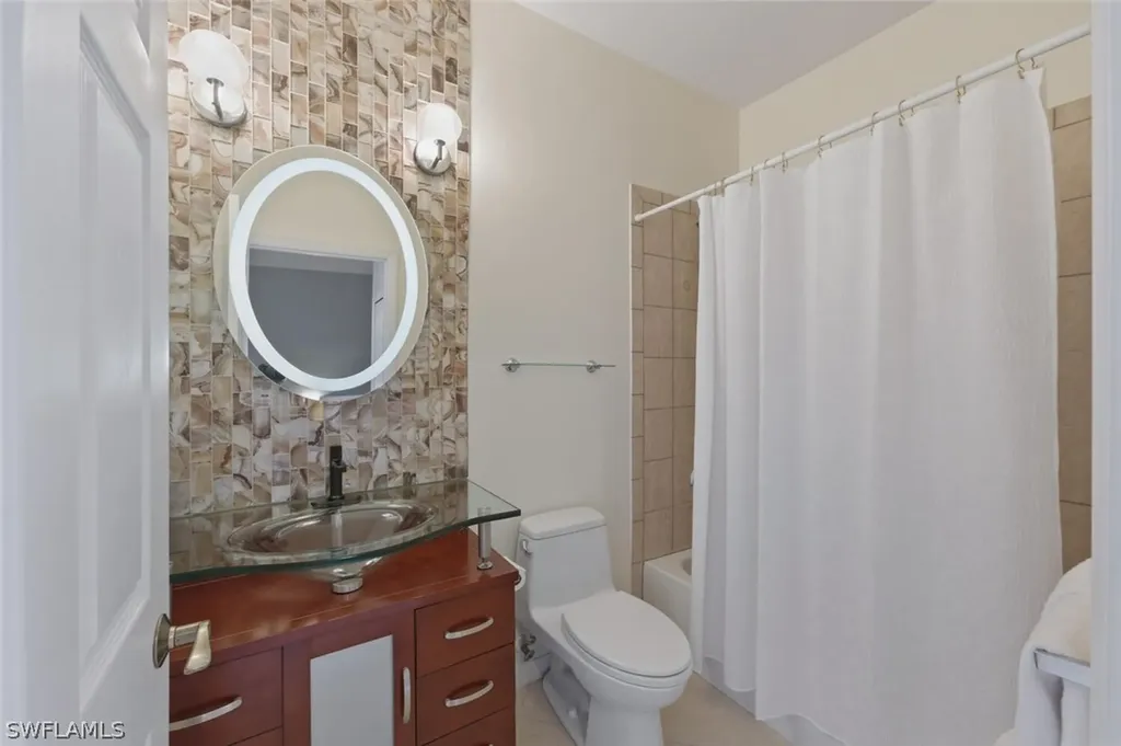 7577 Bristol Circle Naples FL 34120