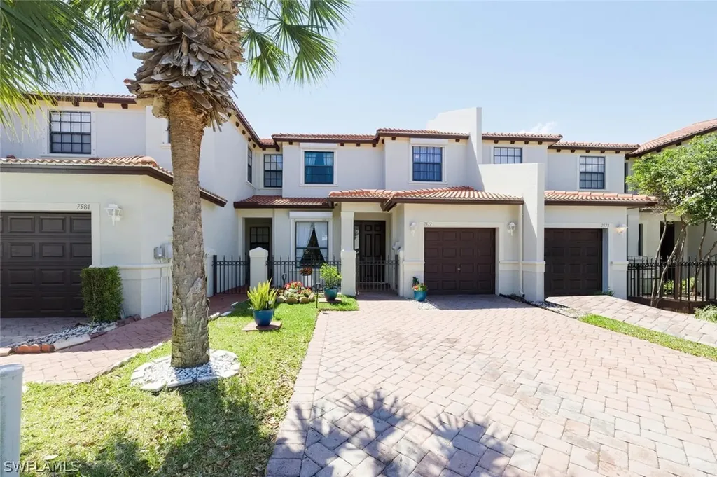 7577 Bristol Circle Naples FL 34120