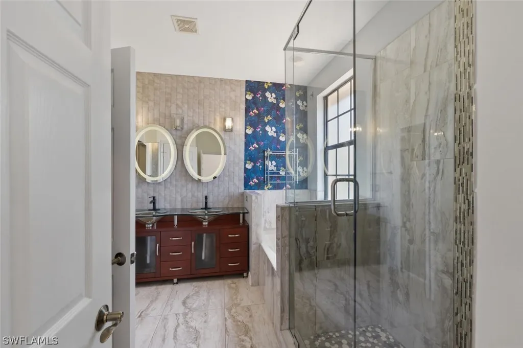 7577 Bristol Circle Naples FL 34120