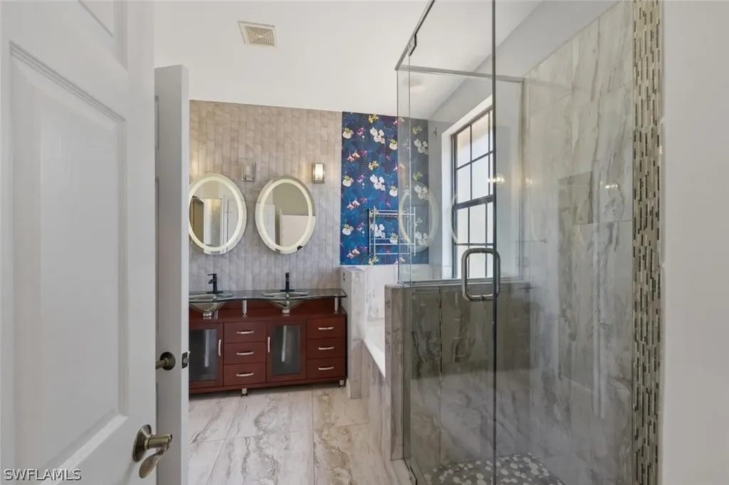 7577 Bristol Circle Naples FL 34120