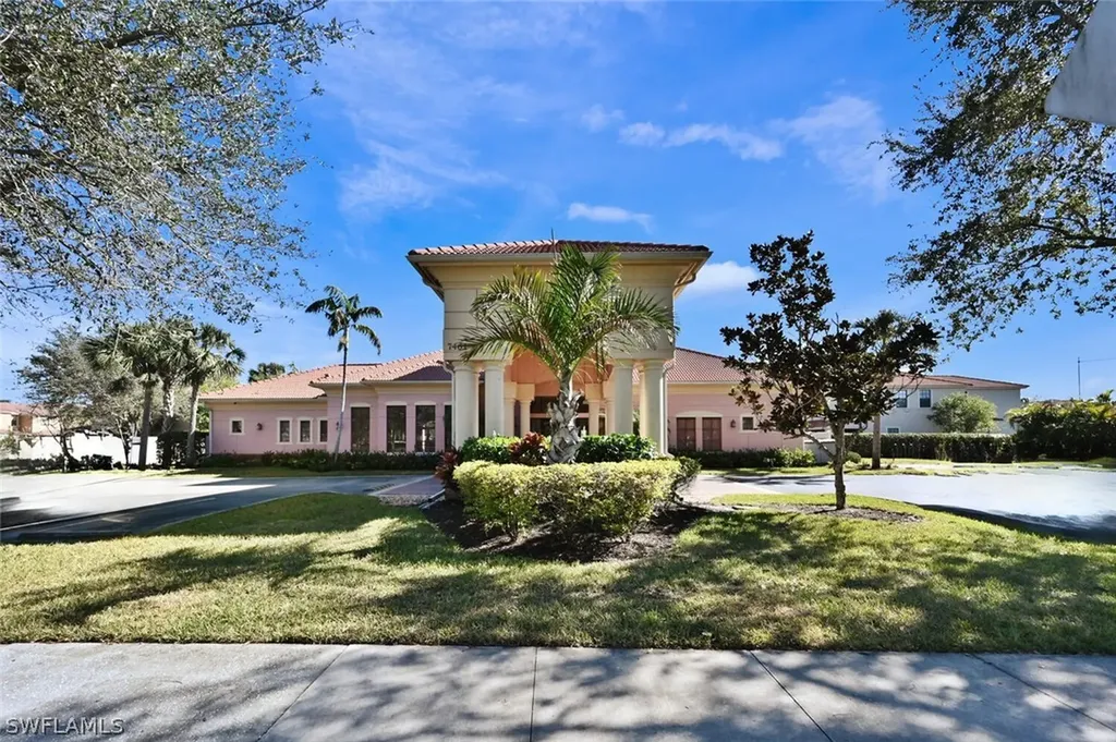 7577 Bristol Circle Naples FL 34120