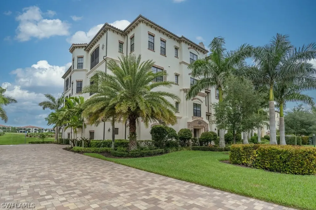 16375 Viansa Way Naples FL 34110