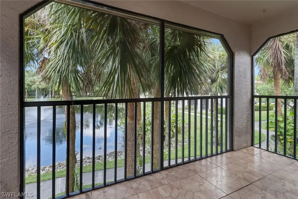 2130 Arbour Walk Circle Naples FL 34109