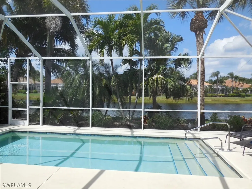 5267 Hawkesbury Way Naples FL 34119