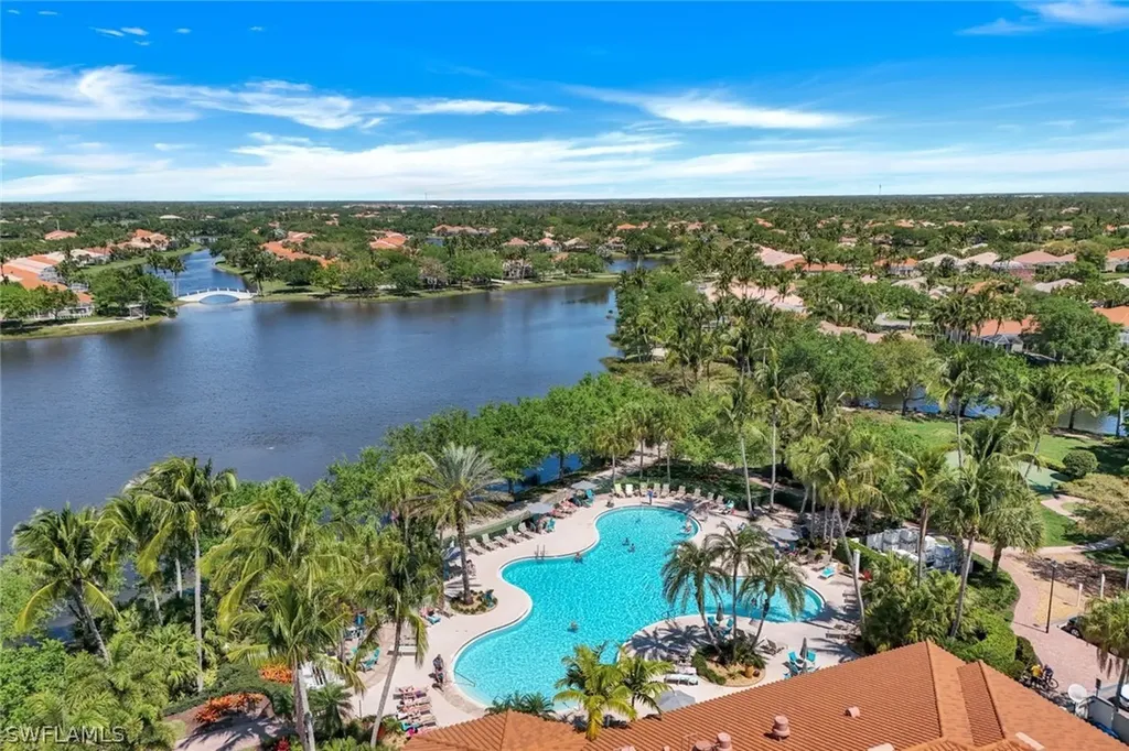 5267 Hawkesbury Way Naples FL 34119