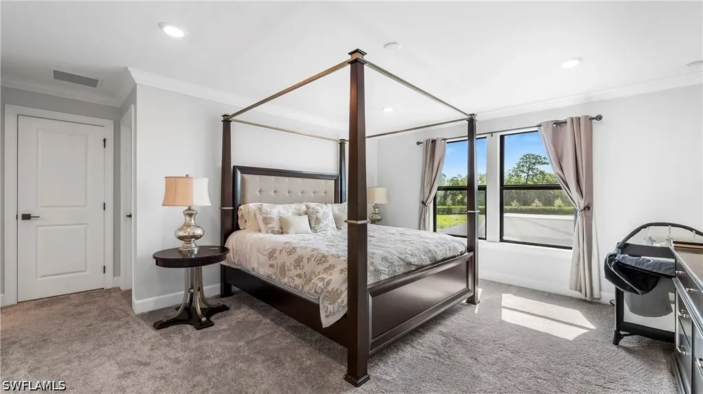 10428 Ventana Lane Naples FL 34120