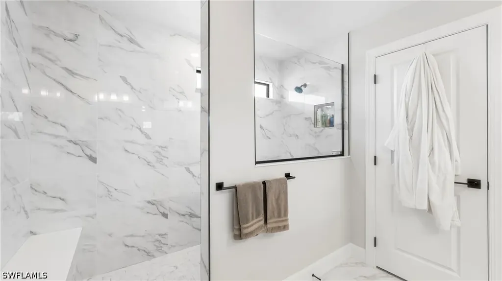 10428 Ventana Lane Naples FL 34120