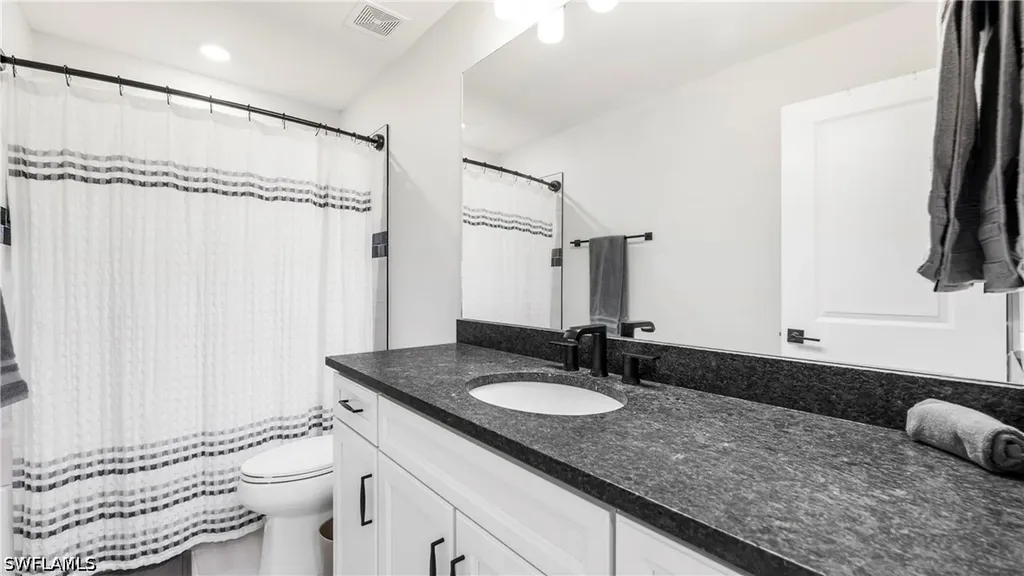 10428 Ventana Lane Naples FL 34120