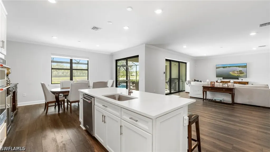 10428 Ventana Lane Naples FL 34120